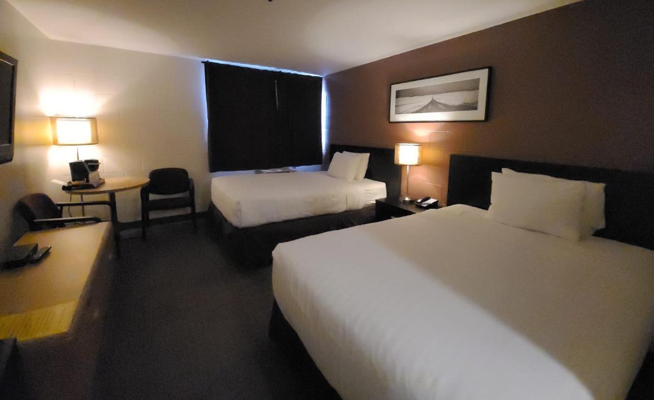 Roadking Inns Motel YYC Esterno foto
